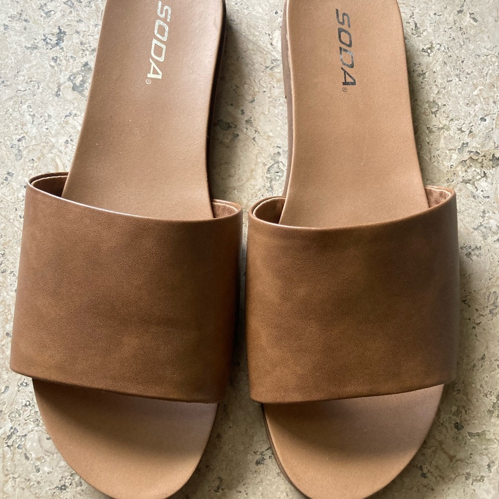 Soda Women’s Brown Slide Sandals - Picture 2 of 3